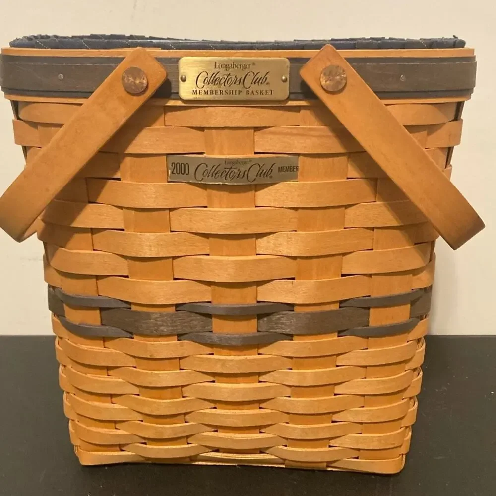 Longaberger Woven Basket Collectors Club 2000 Charter Membership w/ liner 9.75